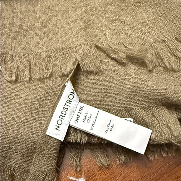 Nordstrom Texture Cashmere Scarf - Picture 5 of 8